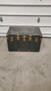Large Trunk 33.5"x20"x21"
