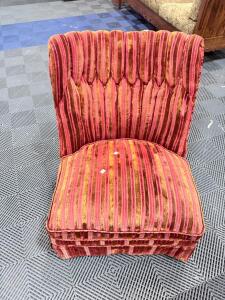 (1) Vintage Mid-Century Red Tufted Lounge Chair by Bechtold