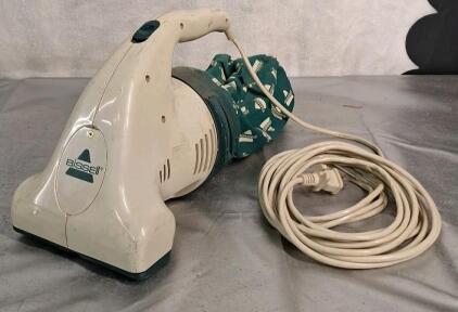 (1) Bissell Hand Vacuum