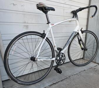 Secteur 26" Bike, Needs Chain, Gears and Brakes, whiteSecteur