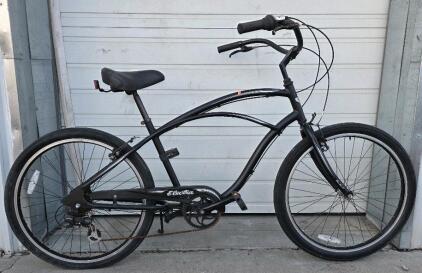 Electra 28" 7-speed Cruiser-Style Bike, black