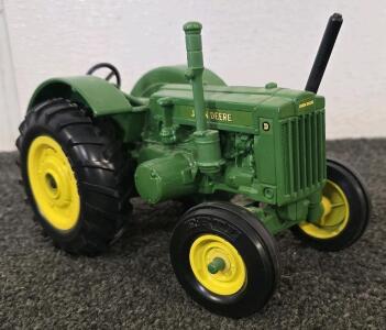John Deere Model D Diecast Tractor, 100 Years Edition, 1:16 Scale