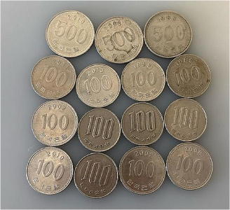 World Coins: Lot of Japanese Yen & South Korean Won Coins
