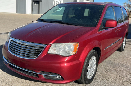 BANK REPO - 2014 CHRYSLER TOWN & COUNTRY - LEATHER INTERIOR