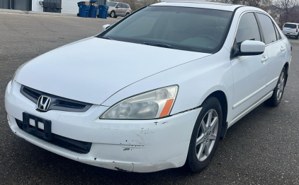 2004 HONDA ACCORD - HEATED SEATS!