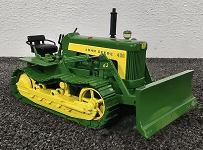 John Deere 430 Diecast Model Tractor by Ertl, 2000, 1:16 Scale