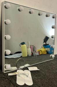 Vanity Mirror W/ Lights (18.5&rdquo;x24&rdquo;)