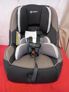 Safety 1st Guide 65 Convertible Car Seat. New In Box