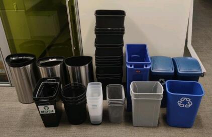 (29) 11&frac12;"x 8"x 1' (Black) Trash Cans