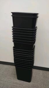 (20) 14&frac12;"x 10&frac12;"x 15&frac12;" (Black) Trash Cans