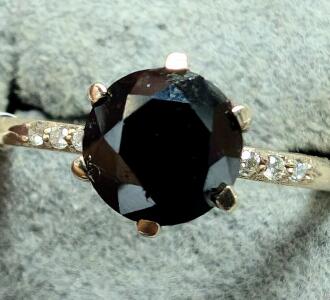 10K BLACK DIAMOND RING, Size: 6.75
