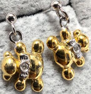 $60, SILVER NAUTRAL DIAMOND (0.05ct) EARRING, retail value $60