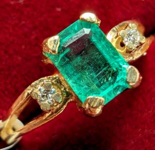 10K Emerald Diamond Ring, Size: 4.5