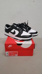 Nike Dunk Low Retro Size 8