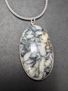 16" Silver Agate Necklace