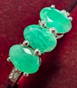 Silver & Emerald Ring, Size: 8