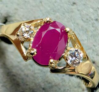 10K Ruby Lab Dia Ring, Size: 6