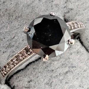 $3200, 10K(2.2g), BLACK DIAMOND (2.1ct), DIA (0.06ct)RING, size 6.5, appraised value $3200, ring resizeable for $50