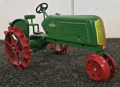 John Deere Row Crop 60 Toy Tractor, 1:16 Scale, Special Edition