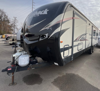 2016 KEYSTONE OUTBACK