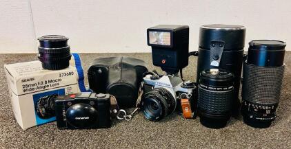 Vintage Pentax ME Super 35mm Camera With Accessories and Extras Including: (3) Lenses, Speedlight, Carring Case and More