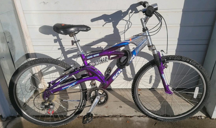 26" Schwinn MTN Bike Purple