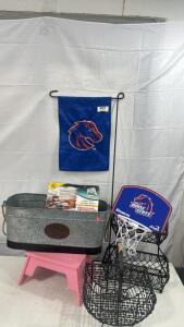 Assorted Home Decor Items