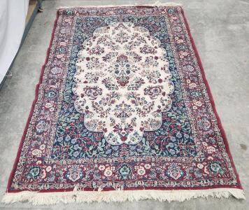 (1) 96" X 64" Persian Isfahan Style Rug