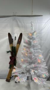 4&rsquo; White Pre-Lit Christmas Tree , 41.5&rdquo; Tall Snow Ski Decorations