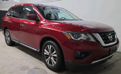 2018 NISSAN PATHFINDER - 4X4 -122K MILES!