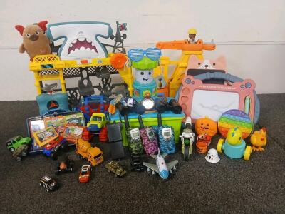 Children's Toys Including (3) Battery Powered Walkie Talkies (2) Play Sets, (8) Thomas The Tank Engine Books