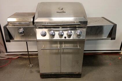 Char-Broil Performance Series Gas Grill. Features a 5-burner Main Cooking Area with an Additional Side Burner.