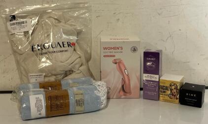 Women&rsquo;s Electric Shaver, Womens Robe (L), Hand Towels & More