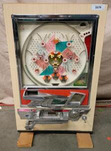 Vintage 1976 Kyoraku Owl. Japanese Pachinko Machine