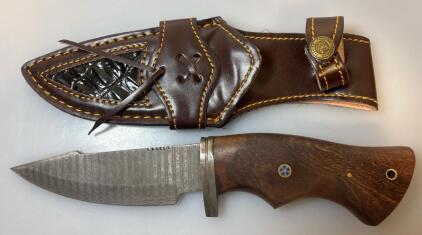 Damascus Steel Hunting Knife: Custom Wood Handle, Leather Sheath
