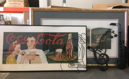 2 framed pictures, Metal art