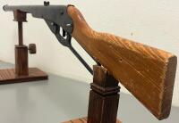 Daisy Heddon Model 102 BB Gun, Lever Action, .177 Caliber, Wood Stock - 5