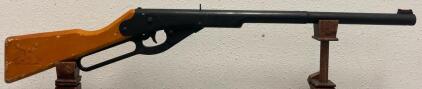 Daisy 105B BB Gun, 4.5mm Caliber, Lever-Action, Made in China