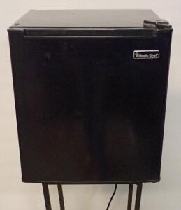 Magic Chef 1.7 cu. ft. Mini Refrigerator. 19"x18"x19"