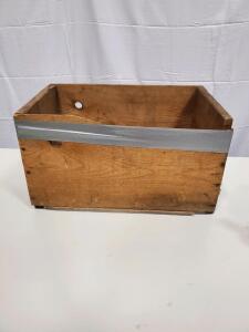 Vintage Wooden Crate, Sapphire Brand Apples, Approx 20"x14"x12"