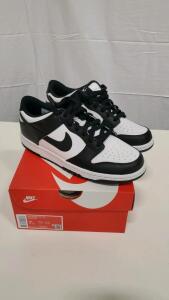 Nike Dunk Low Boy Size 7Y