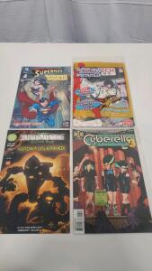 (4) Comics