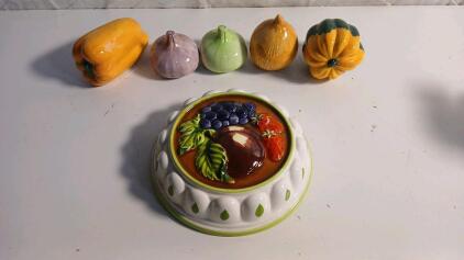 Vintage Gailstyn-Sutton Ceramic Fruit Mold & (5) Ceramic Vegetable Figurines