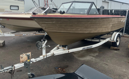 BOAT & TRAILER