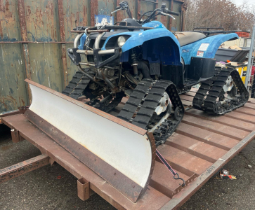 YAMAHA TRACK 4 WHEELER, PLOW & TRAILER - JUST SERVICED!