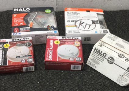 (3) Halo LED Light Kits And (2) smoke alarms