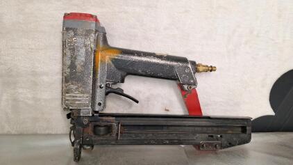 (1) Senco Staple Gun