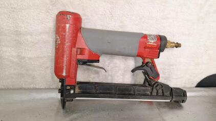 (1) Senco Brad Nailer