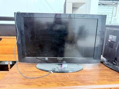 Samsung 37" LCD TV LN37A330J1D, HD 1366x768, Serial AK25xxxxB05203W