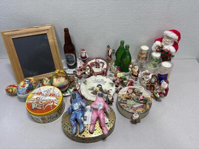 Miscellaneous home decorations and Christmas decorations and more